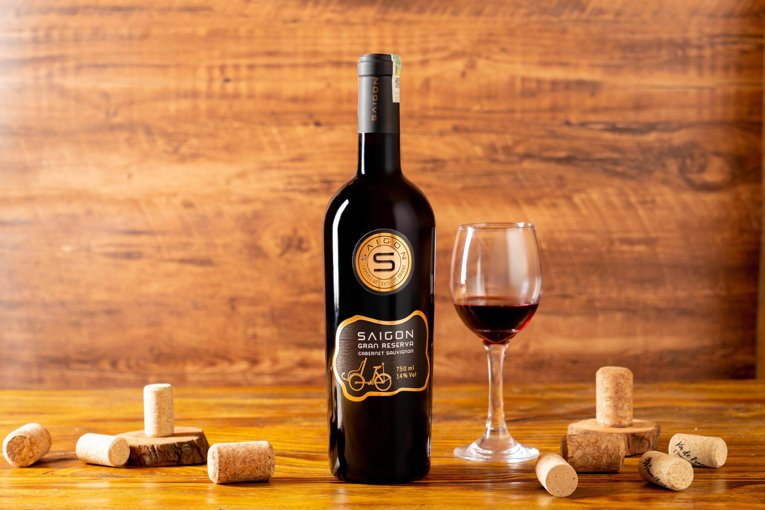 Bach Tienda -Bach Tienda NGAY 1 RAW323 scaled 1